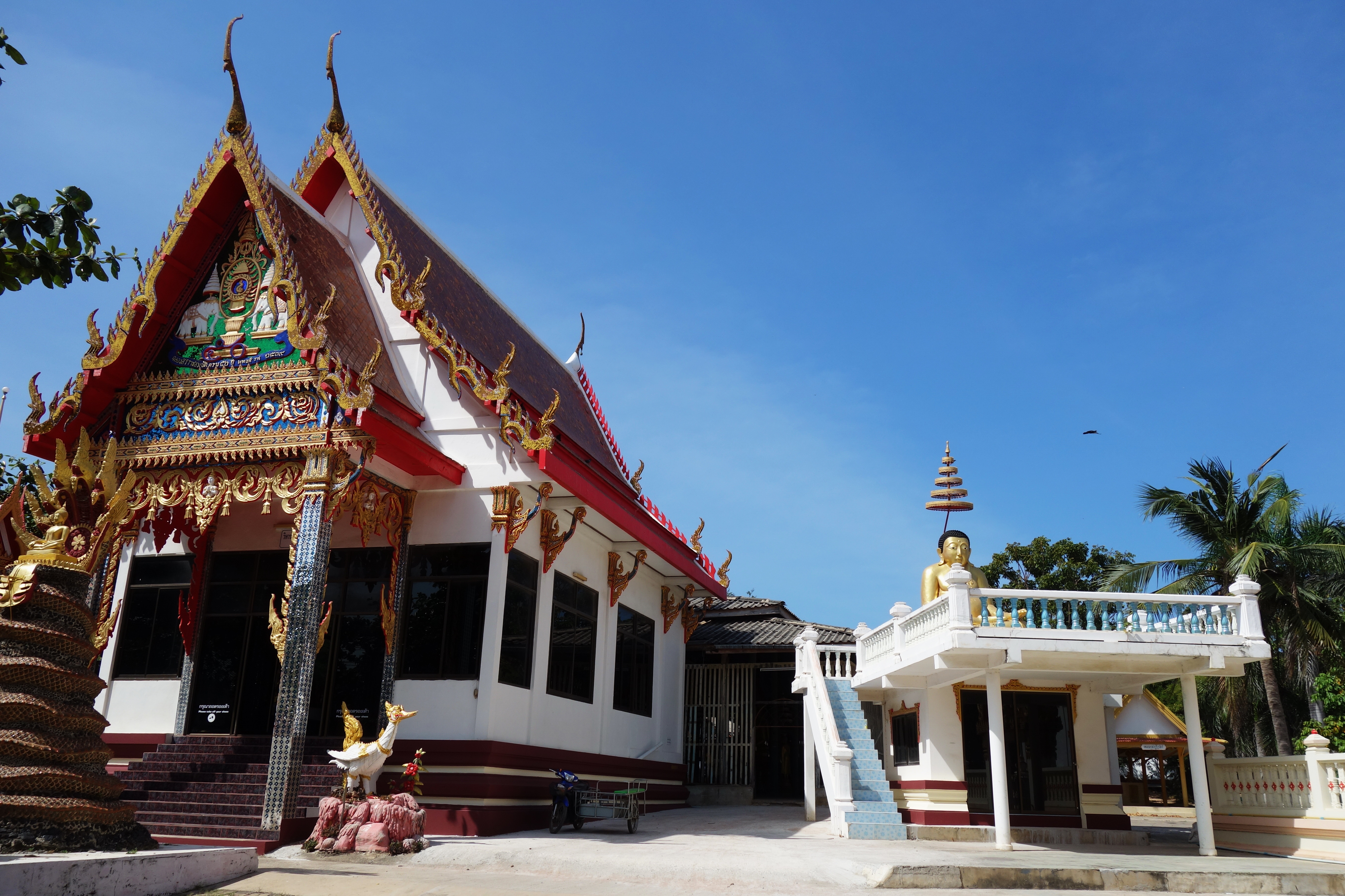 Wat Mai Samraan, Na Baan, Koh Larn.