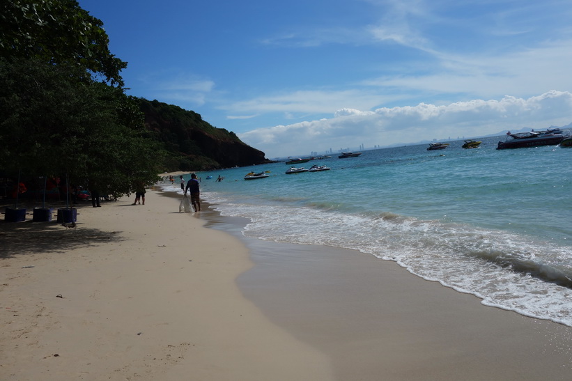 Nual Beach, Koh Larn.