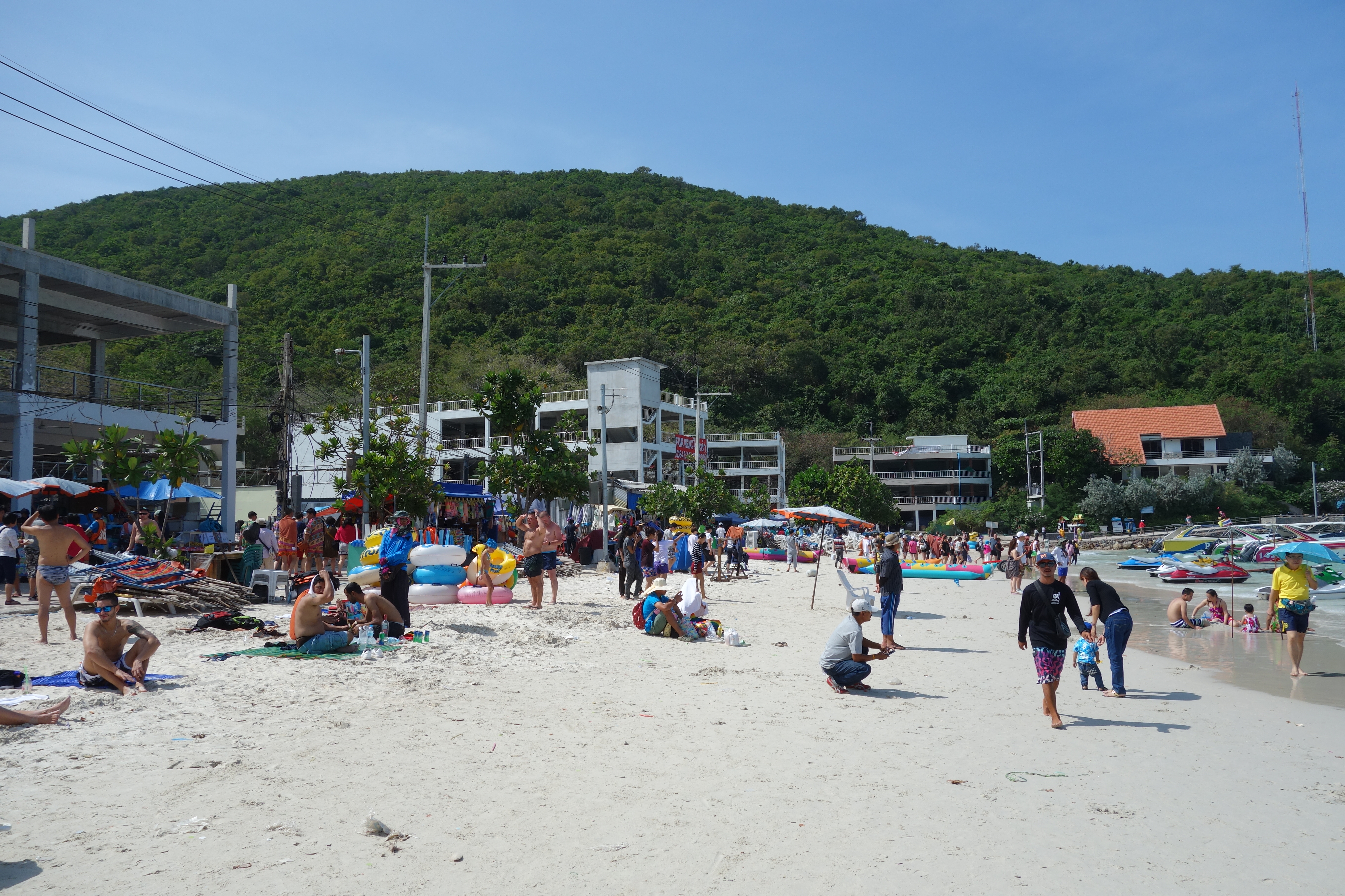 Tawaen Beach, Koh Larn.