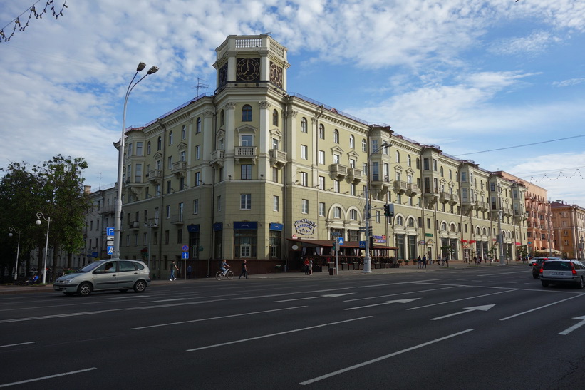 Gatuscen längs Prospekt Nezalezhnosti, Minsk.