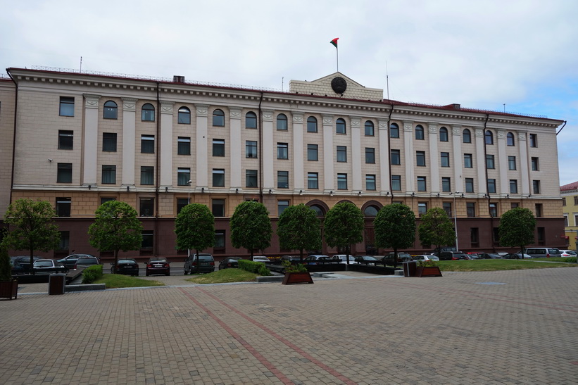 Stalinistisk arkitektur vid October Square, Minsk.