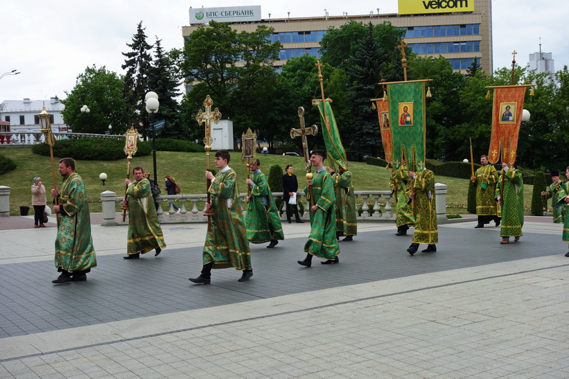 Procession vid Holy Spirit Cathedral, Minsk.