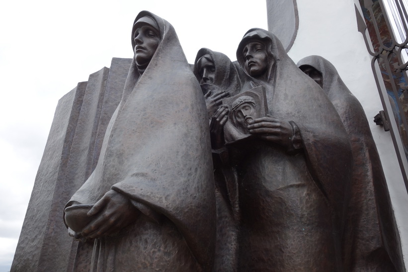 Island of Tears. Till minne av de soldater som stupade i Afghanistan, Minsk.